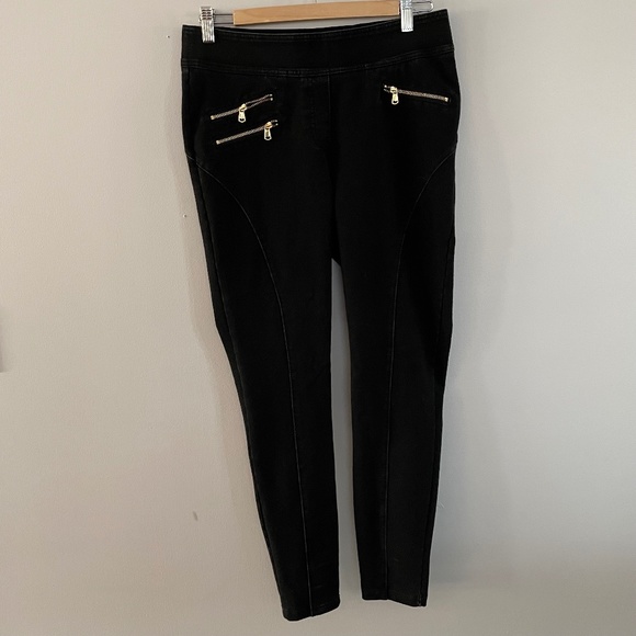 Black Jean Leggings with 3 decorative zippers - Picture 1 of 4